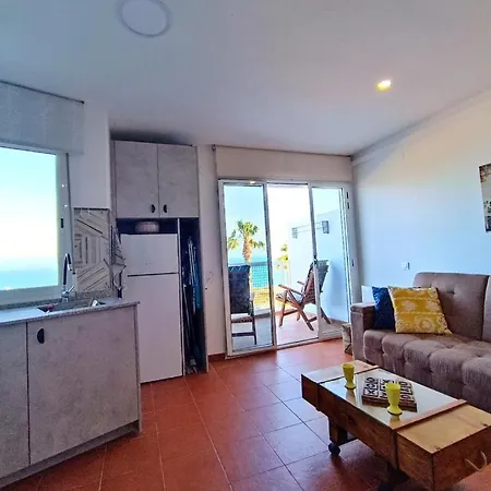 Apartment Sol Con Aa Wi-fi A Primera Linea Y Vistas Al Mar.